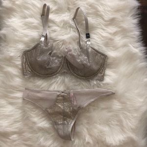 NWT Victoria’s Secret bra and panty lingerie set